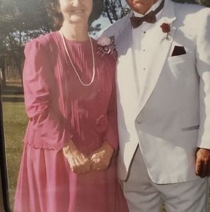 Meet your Posher, Becky